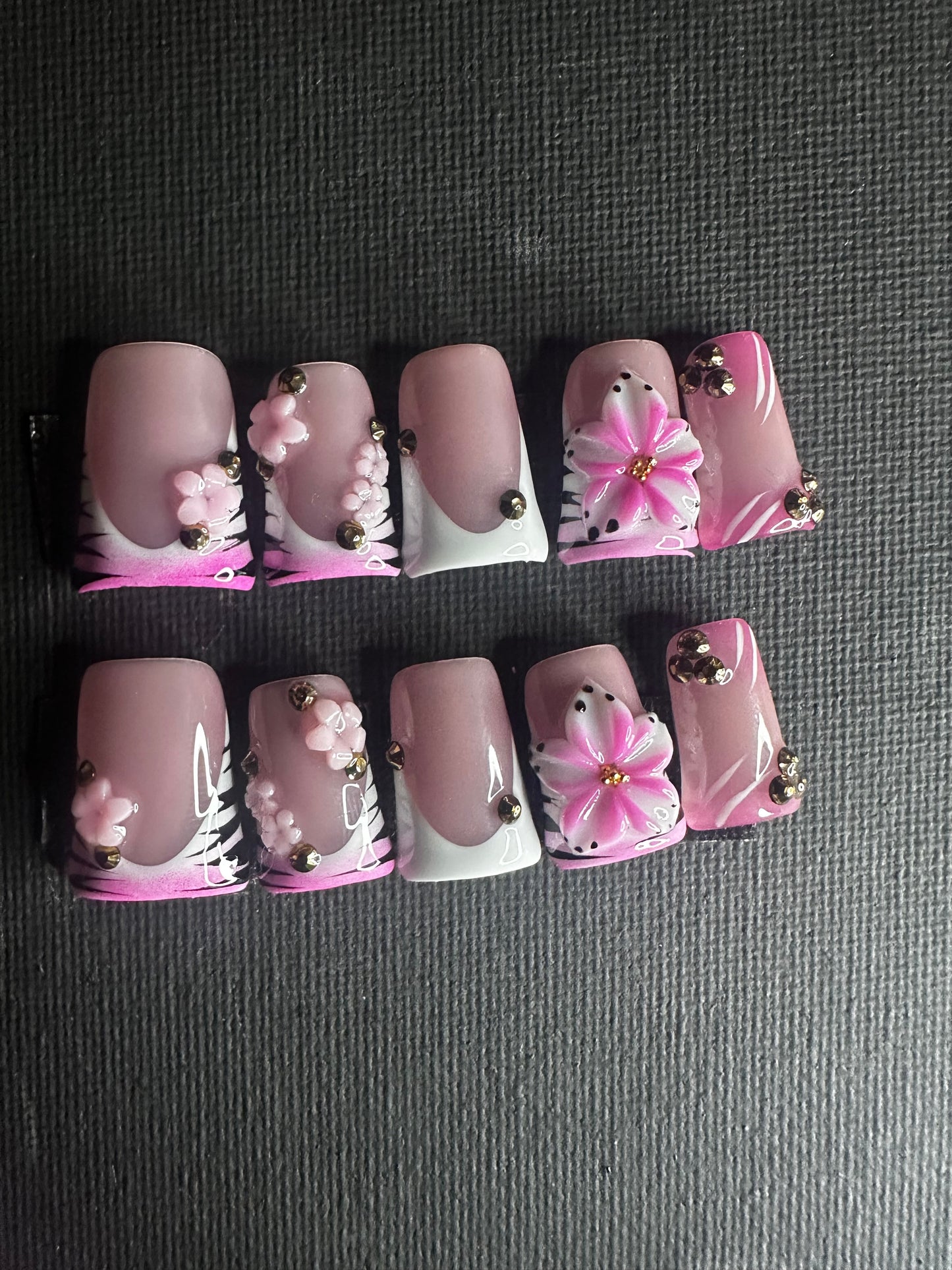 |Pink Safari Babe| 🦓 2/$25