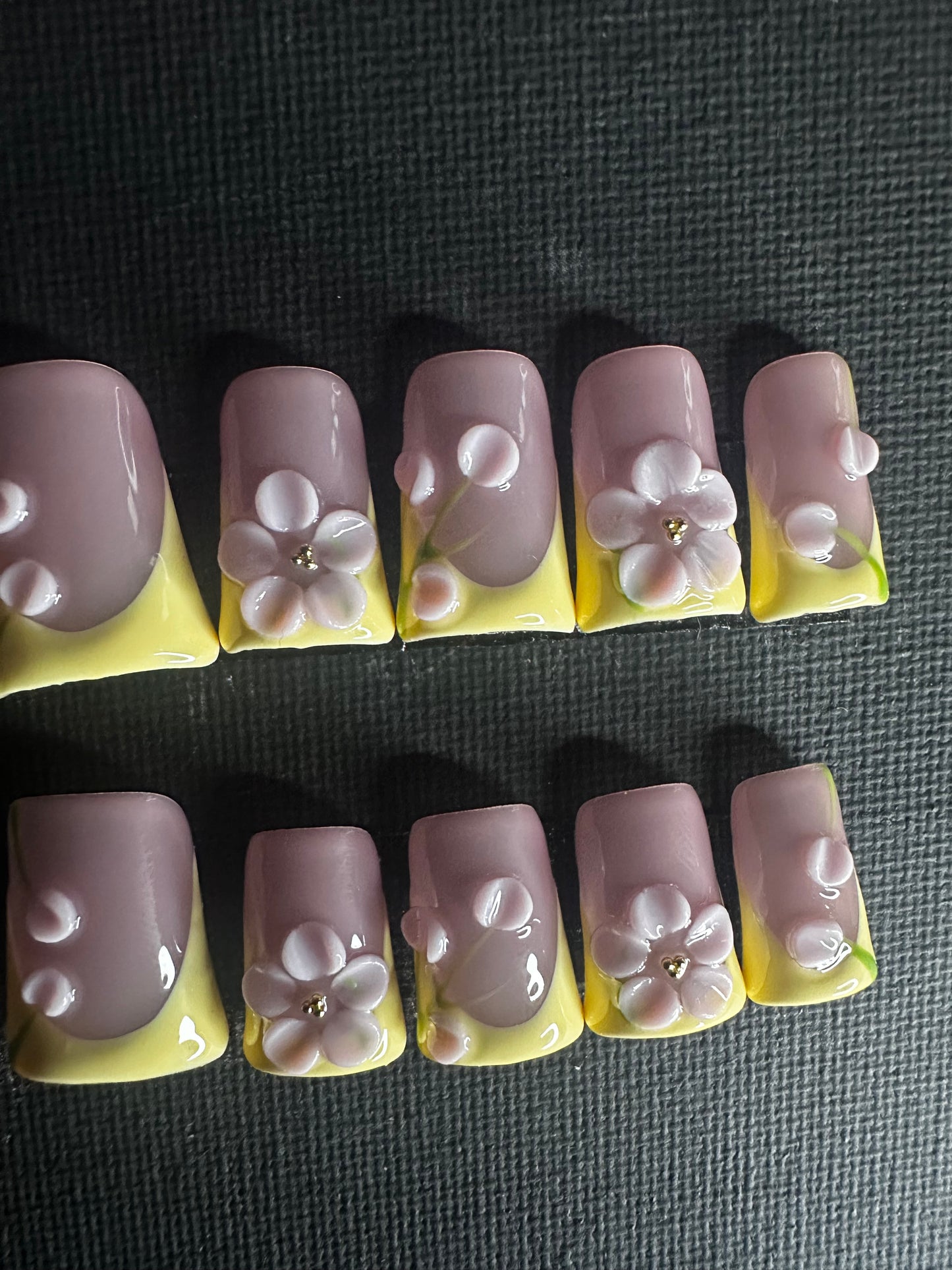 |Butter Blossom| 🌼 2/$25
