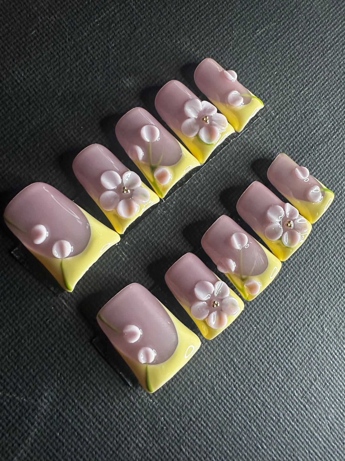 |Butter Blossom| 🌼 2/$25