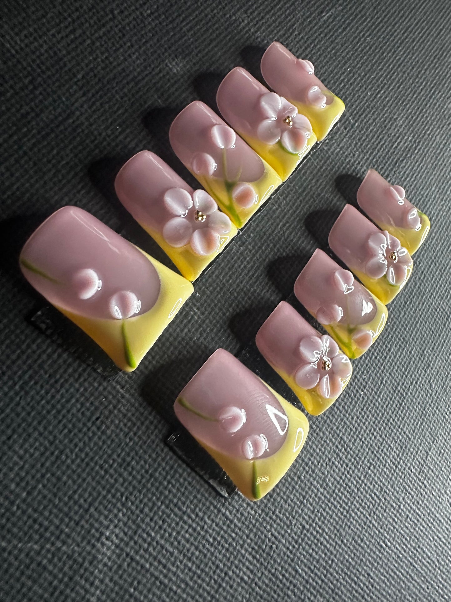 |Butter Blossom| 🌼 2/$25